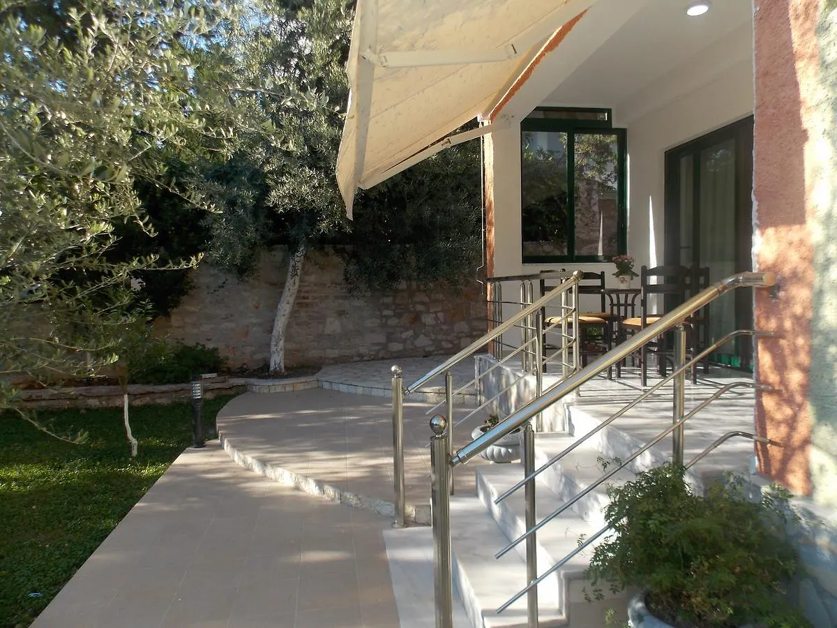 Elvin Apartments Sarande